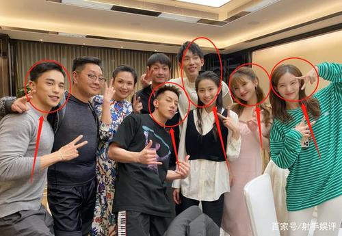 女恋3大合照,金晨金莎扮鬼脸好可爱,张豆豆于家翊站位