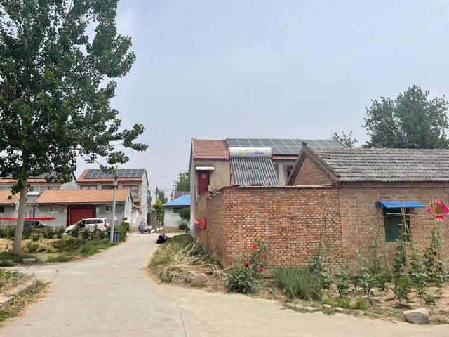 沛县张庄镇吴攒楼村俺家屋顶会发电