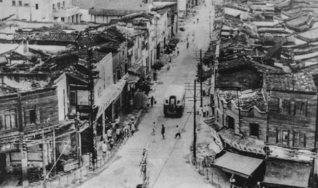 东街口: ▲福州解放大桥(旧为:万寿桥).