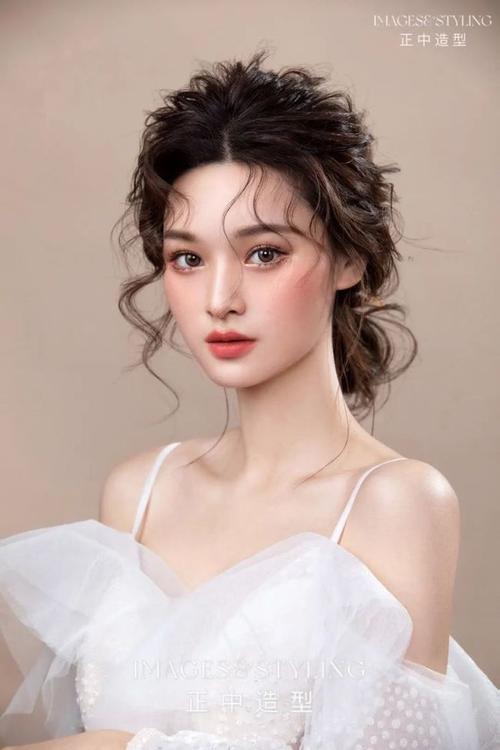 6月最新优雅减龄白纱新娘造型