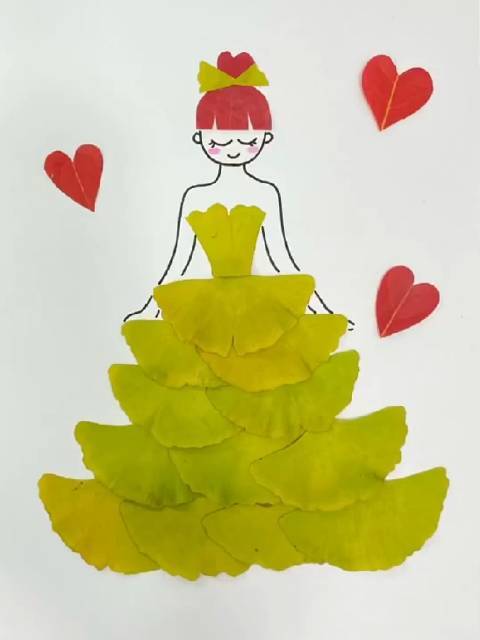 又要到银杏叶黄的时节了,带着孩子用银杏叶做一幅手工画吧～(来源