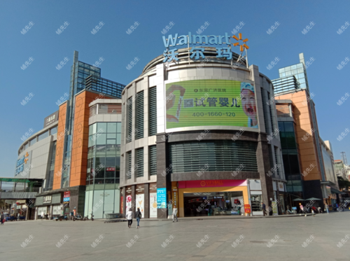 凤岗沃尔玛超市出口旺铺转让(行业不限)