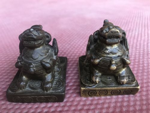 清代黄铜鎏金貔貅镇纸一对