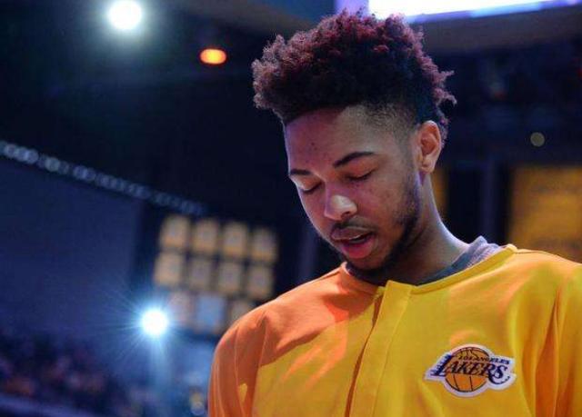 湖人赢球不靠詹姆斯,英格拉姆陷入转会风波,管理层真想交易他吗