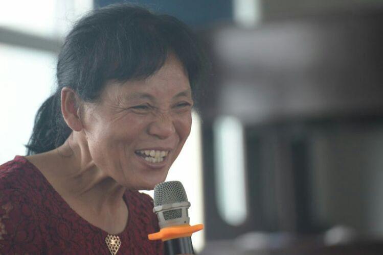 杨惠娟同学  笑容可掬