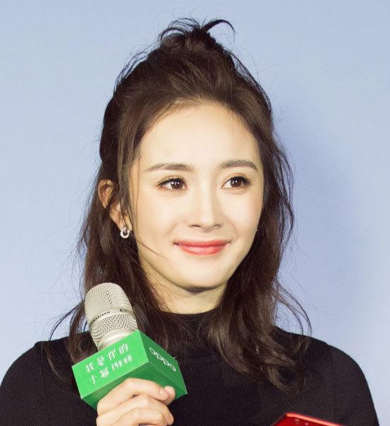 周冬雨杨幂的减龄"苹果头" 谁梳谁萌