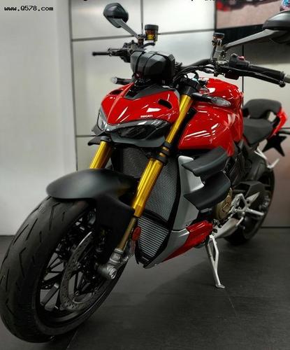 杜卡迪超级街车 streetfighter v4