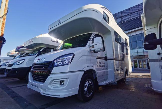 预算40多万能买一台什么样的依维柯房车