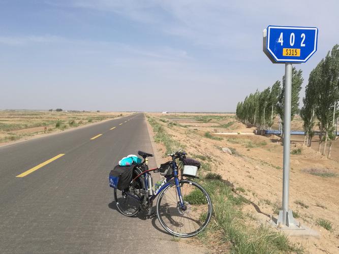 s315,内蒙古的沿黄公路,但还是看不到黄河.