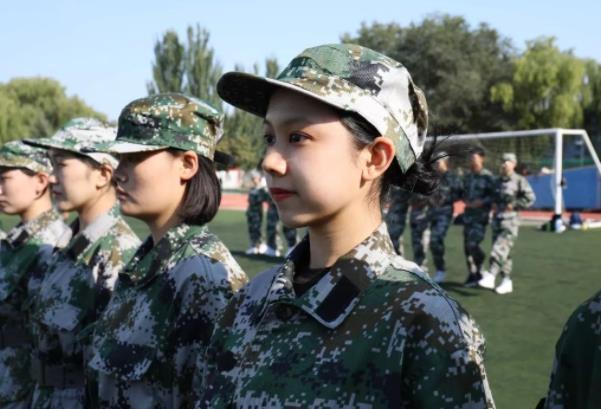 同是军训,大学军训与高中军训有何分别?3点不同大一新生需了解