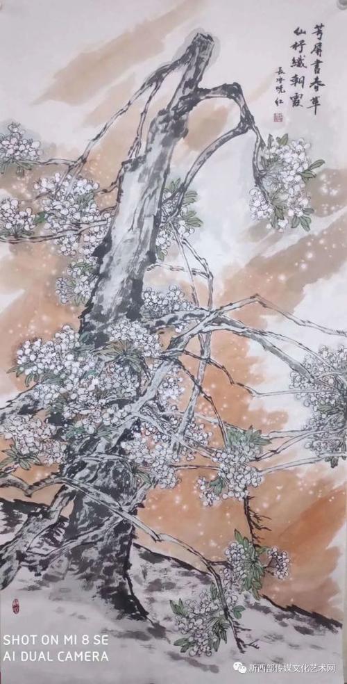 多年来学习花鸟,山水画,以写意花鸟画见长,通过习古学今,多年不断