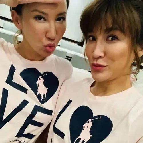 李玟晒照为妹妹庆生蚂蚁腰抢尽风头姐妹同框成了母女样