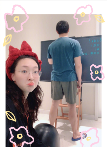 体育生遇到学霸惠若琪晒照在家上晚自习满脸苦哈哈