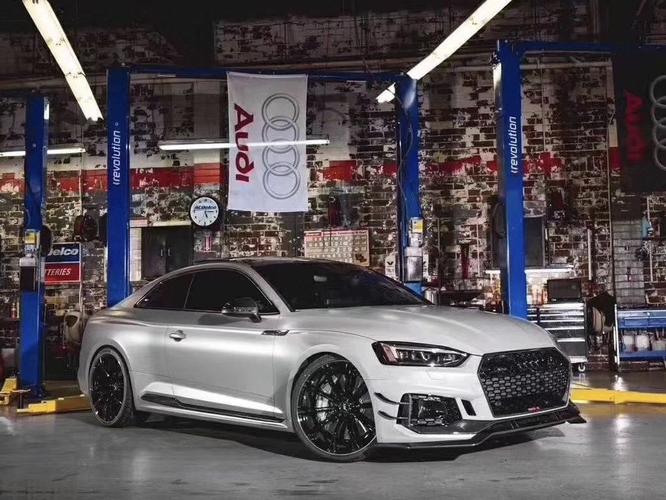 奥迪rs5 陶瓷火山灰贴膜改色效果图