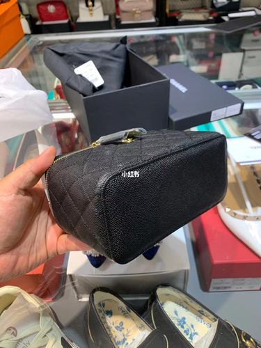 香奈儿化妆包_化妆包_香奈儿怎么样_时尚_箱包