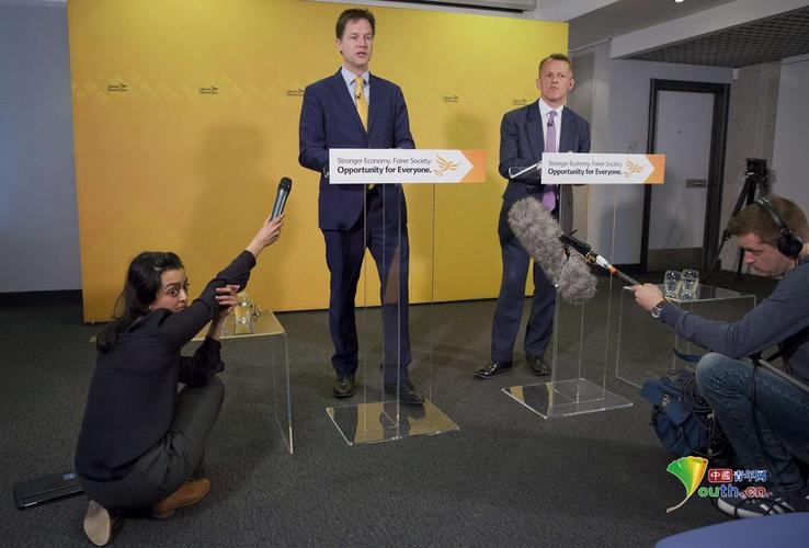 英国伦敦,自民党党魁,联合政府副首相克莱格(nick clegg)出席新闻发布