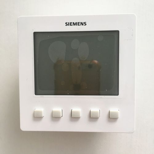 西门子温控器rdf510中央空调液晶温控面板开关四管制温控器rdf530