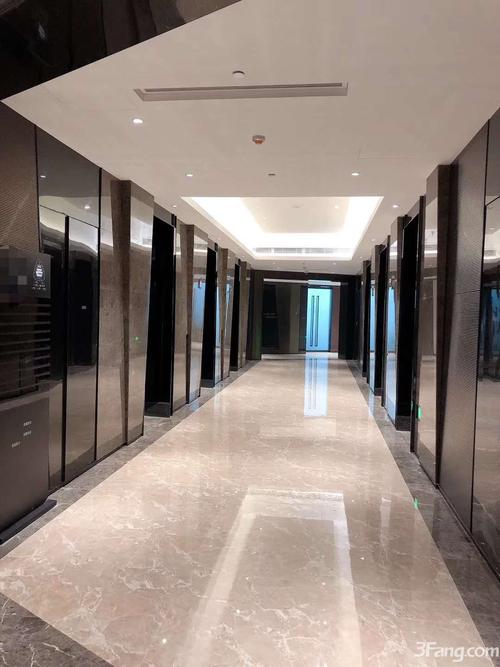 武汉东湖高新区关山光谷新世界t1写字楼出租,全落地窗