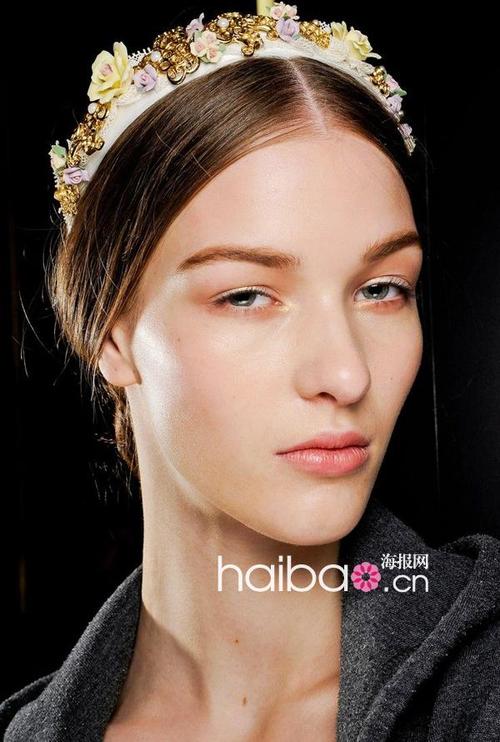 杜嘉班纳 (dolce&gabbana) 2012秋冬秀场发型&发饰欣赏