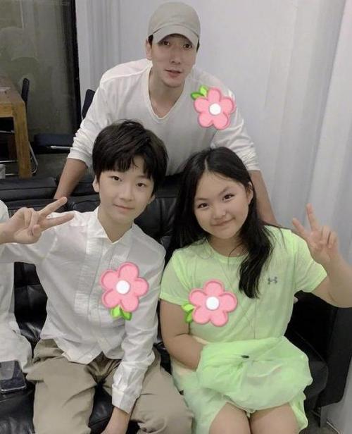 王诗龄近照曝光,体型壮实接近一米七,不辜负家里一月