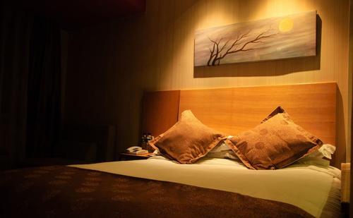 夜间在酒店过夜,厕所灯尽量别关,值得了解一下