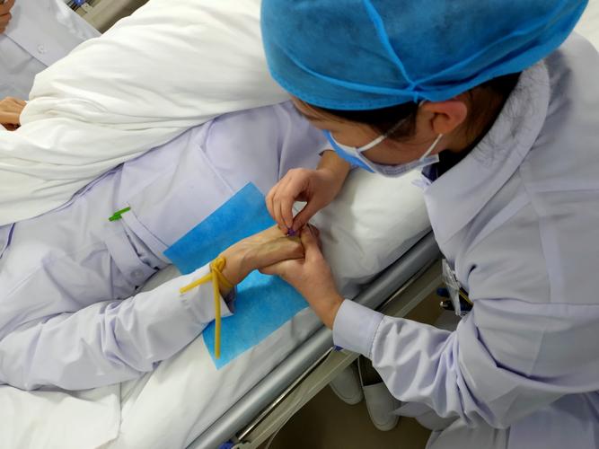 静脉输液大练兵,争当静脉穿刺技术能手——驻马店广济