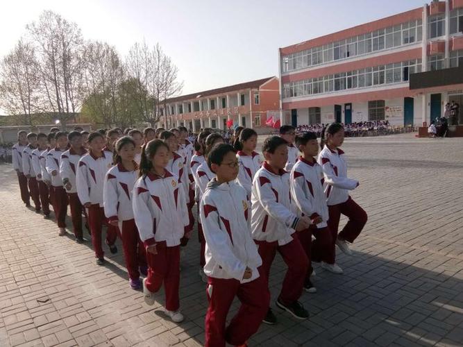 沙场"春点兵":徐庄镇中心中学队形队列比赛报道
