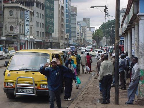 坦桑尼亚前首都,第一大城市和港口,全国经济,文化中心,东非重要港口
