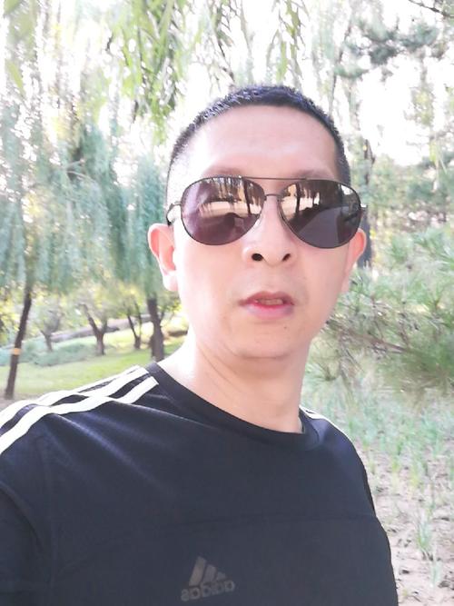 努力奋斗的中年人的动态_keep