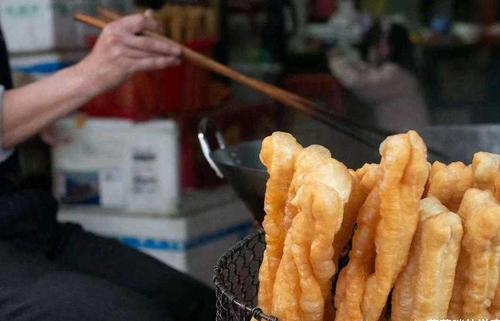 原创老油条成为新网红,只要有"心"就行