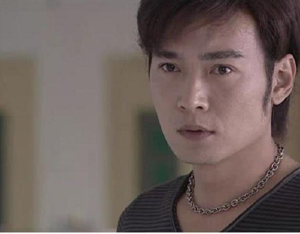 《魔幻手机》过去12年后,傻妞变女神,主演陆小千成影帝