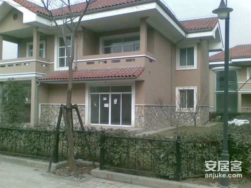  p>古漪庄园位于上海市嘉定南翔,总建筑面积50000,共计房屋97户. /p>