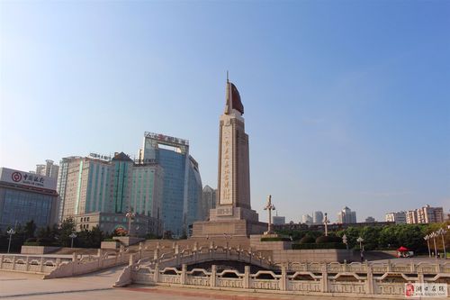 八一起义纪念塔简笔画