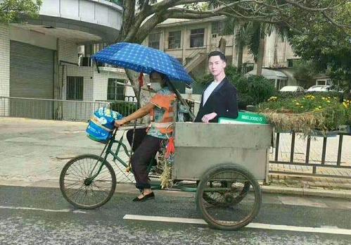 搞笑趣图,我的三轮车代言人