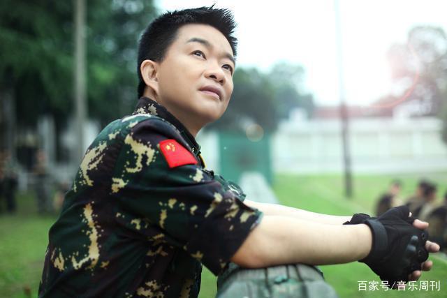 军旅歌手小曾