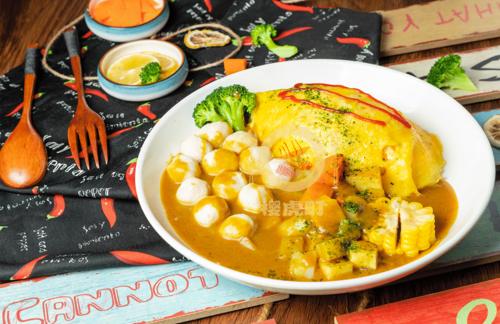 鱼蛋日式咖喱蛋包饭-樱虎町の日式咖喱网红蛋包饭加盟