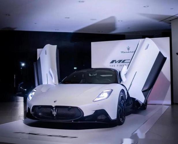 拥有跑车皇后美誉的玛莎拉蒂,曾经是与法拉利,兰博基尼等知名跑车对标