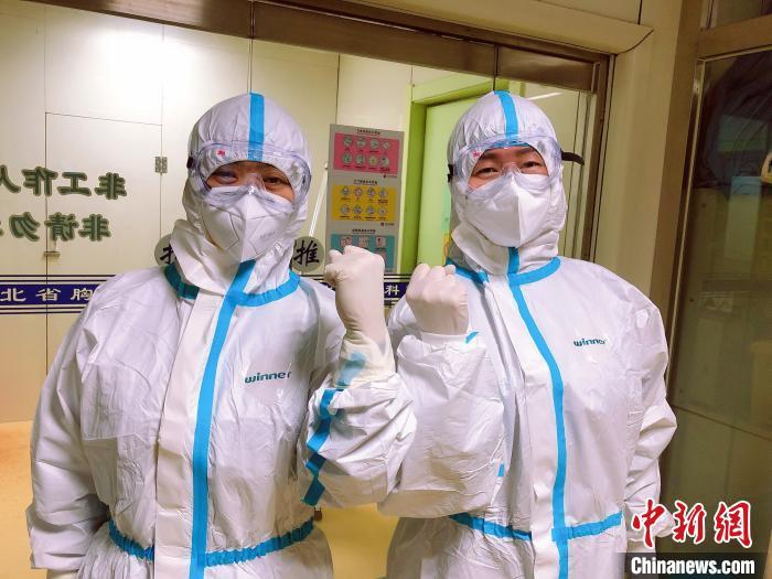 隔离病区医护人员的元宵节:一碗汤圆聊慰辛劳