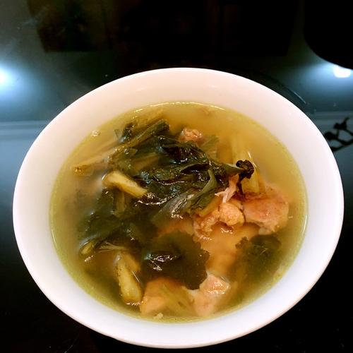 莉莉安小姐是张甜蜜做的南北杏龙骨菜干汤