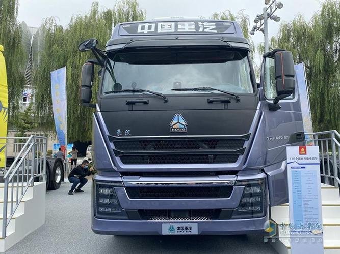 全新豪沃th7重卡