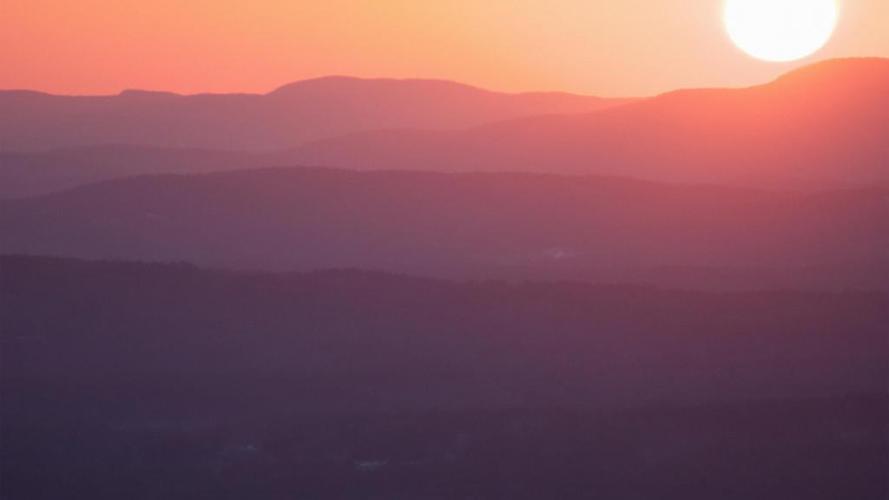 清晨太阳升起来最美的风景