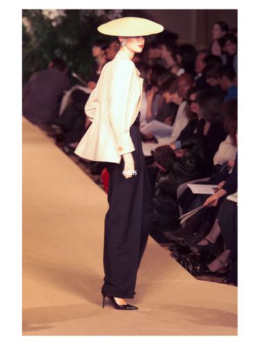 ysl f/w 2001 couture_圣罗兰怎么样_时装秀_秀场_时装秀_时尚_时尚
