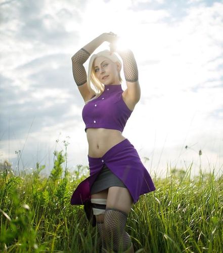 火影忍者:井野cosplay,9张神还原,可惜1张辣眼睛,肚子