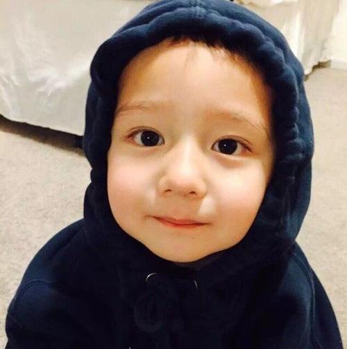 类似女孩表情 男生小孩子头像 跪求