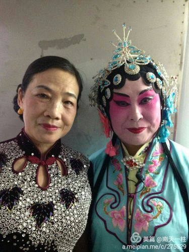 字正腔圆, 《贵妃醉酒》 余音绕梁, 铿切铿切 铿…… 《穆桂英挂帅》