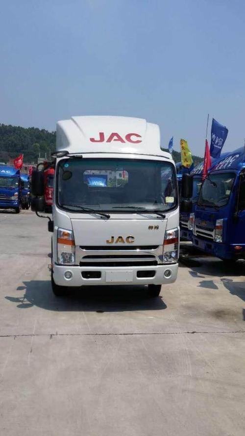 江淮帅铃h330160马力42米单排轻卡底盘hfc5043xxy