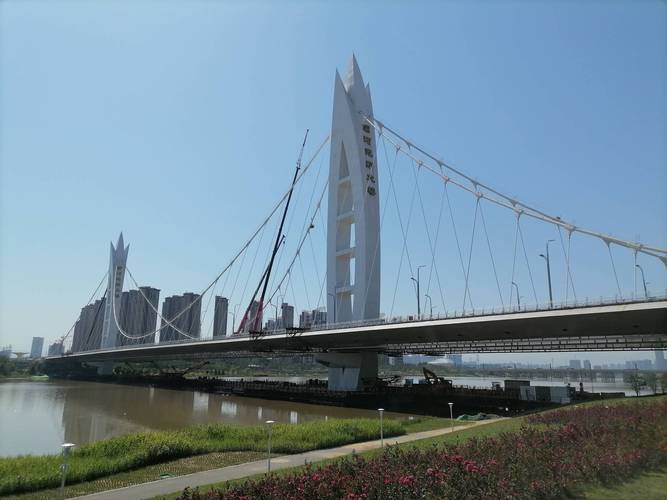 p>灞河元朔大桥(baheyuanshuo bay bridge),是中国陕西省西安市未央