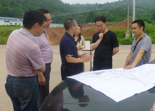 【图】董事长张志强率发起行领导一行来我行指导部署工作