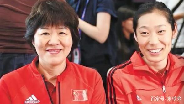 哪怕离开的时候满是伤心,但是郎平指导还是放心不下中国女排和中国