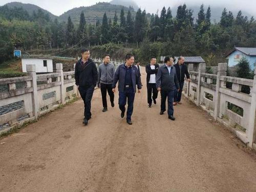 富源:黄波端到后所镇开展巡河和水源地保护工作